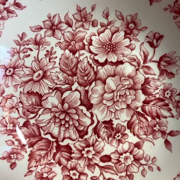 2 Meakin 6 1/2” Avondale Pink Coupe Cereal Bowls - Picture 2 of 11